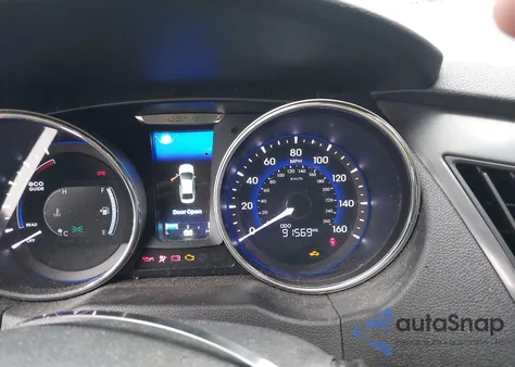 2015 Hyundai Sonata Hybrid Limited z USA, uszkodzony, nr VIN KMHEC4A49FA129813